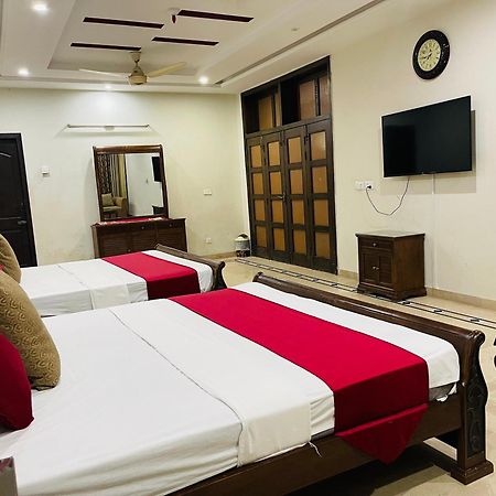 Hotel Clifton Inn Karachi Bagian luar foto