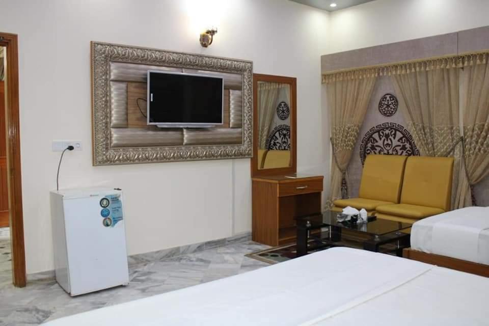 Hotel Clifton Inn Karachi Bagian luar foto