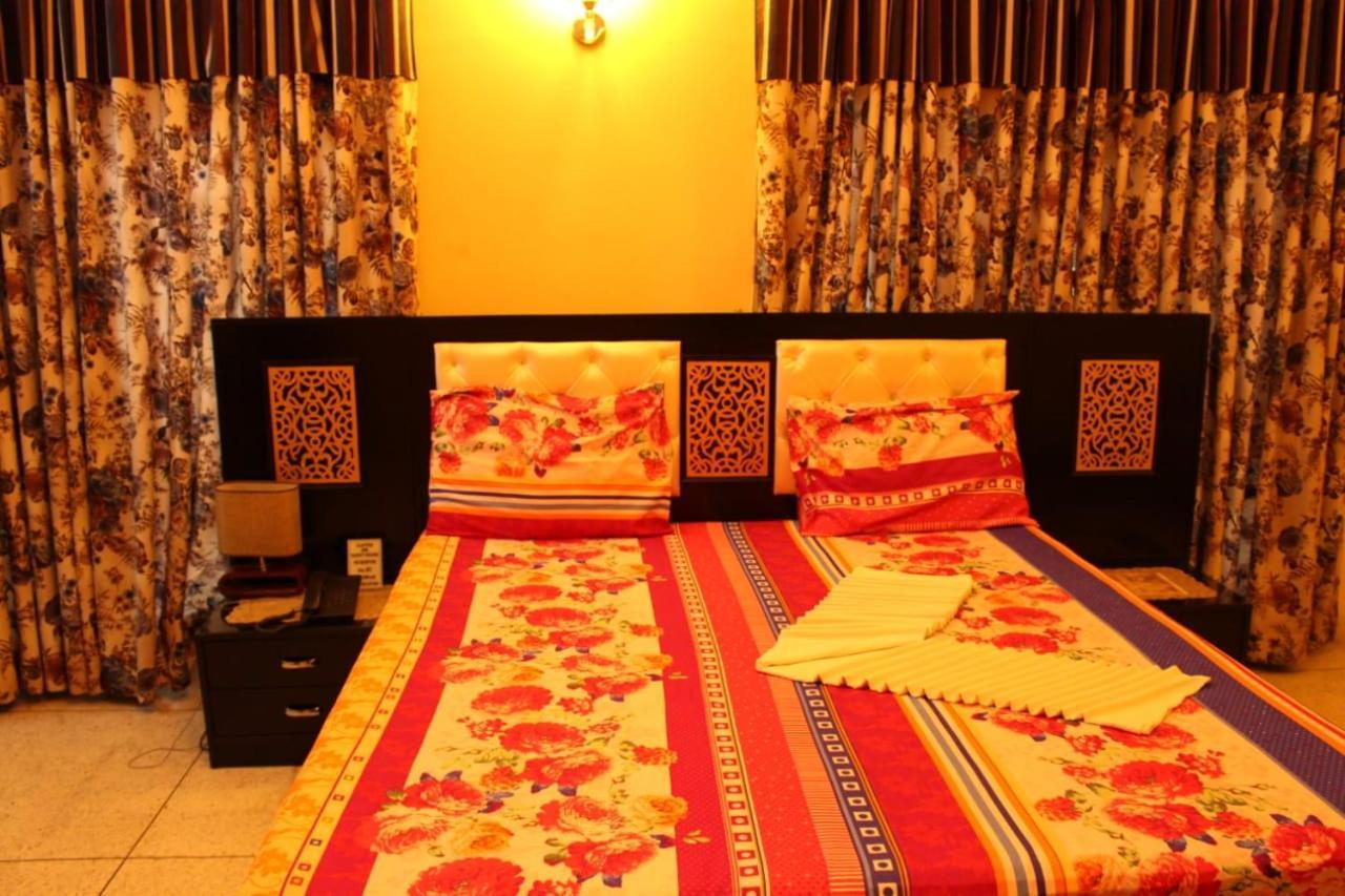 Hotel Clifton Inn Karachi Bagian luar foto